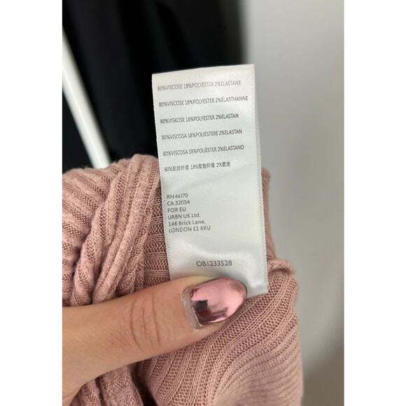 Urban Outfitters Pink Wrap Crop Top Long Sleeve Ribbed Knit Size Large Women’s - Picture 5 of 5